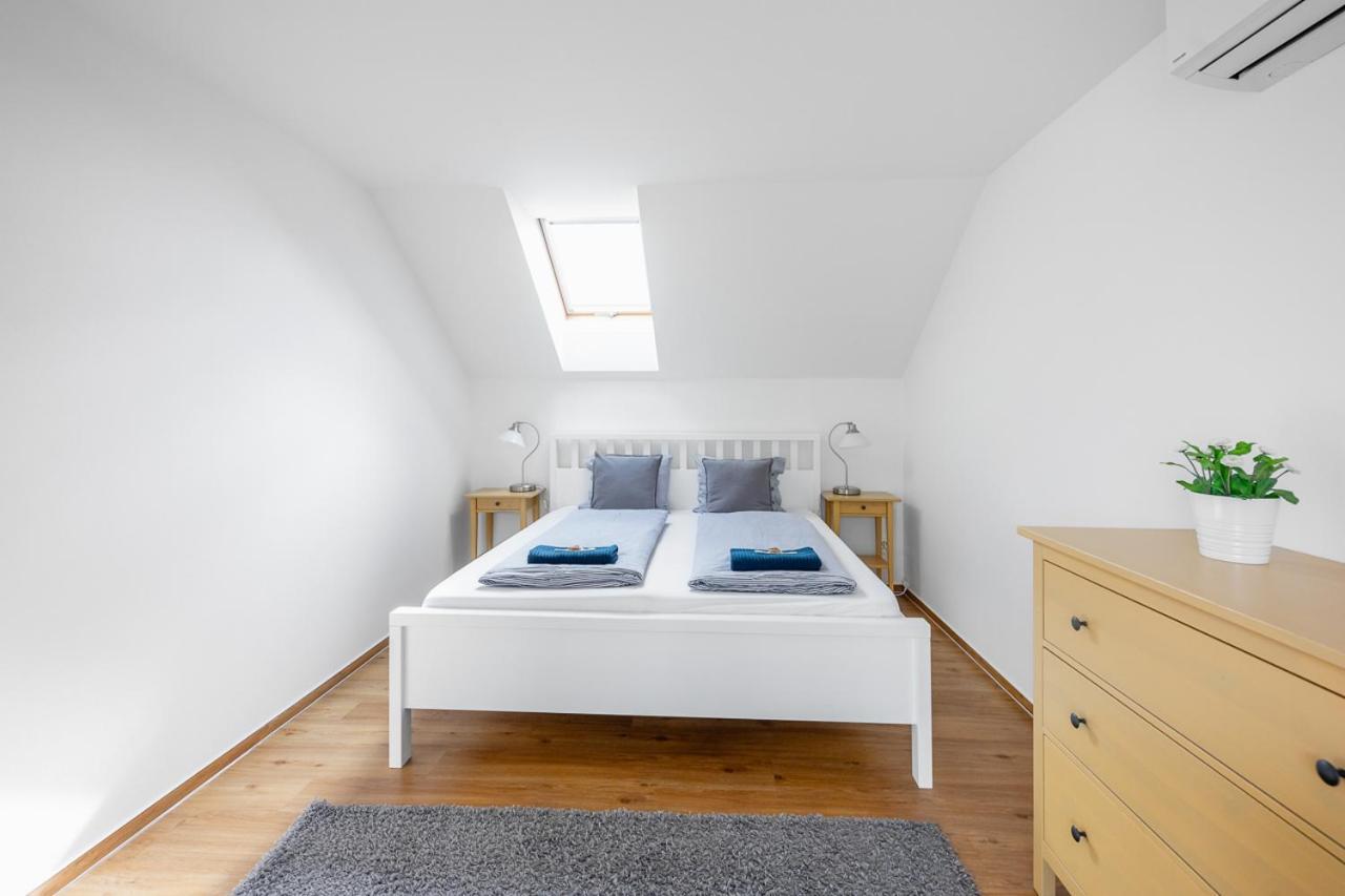 Apartman Ema Dolní Dunajovice Buitenkant foto